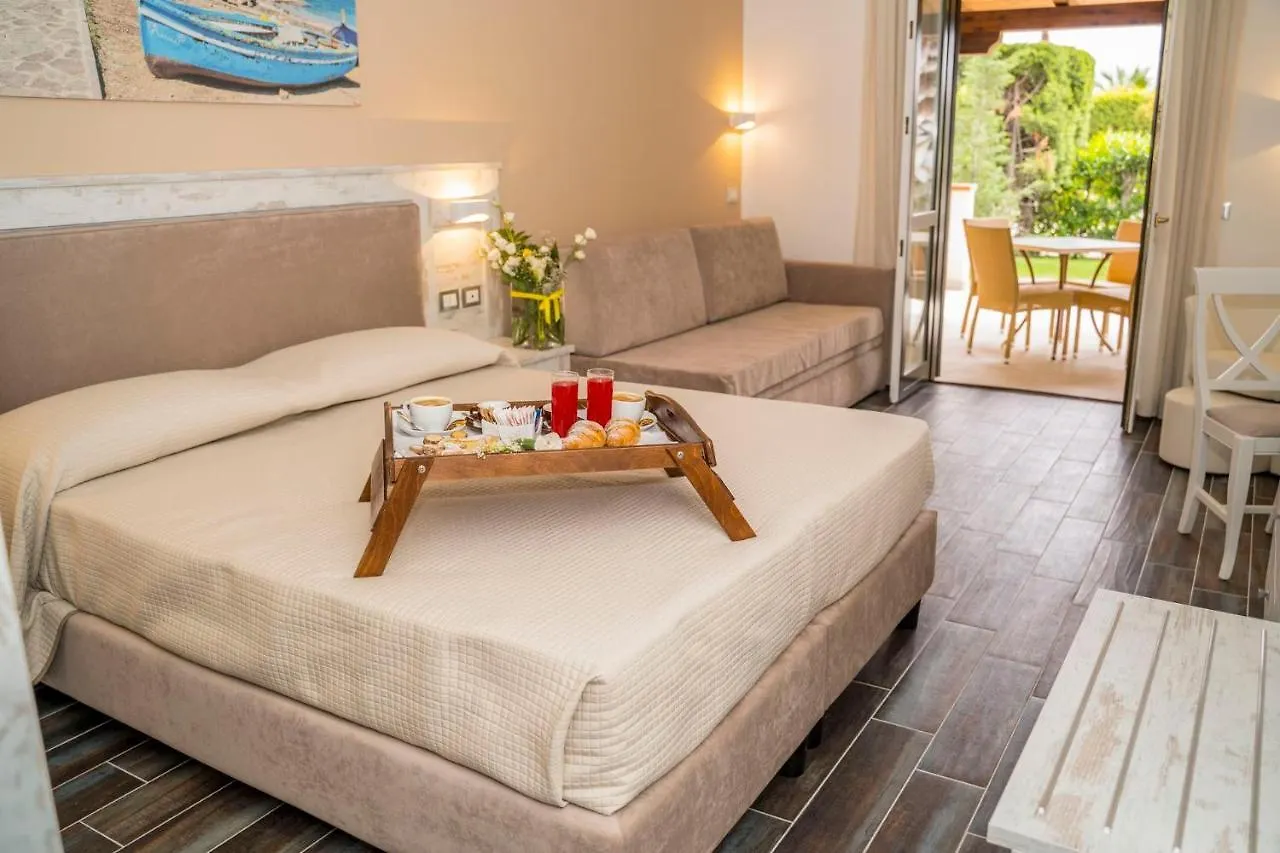 Dolcestate Hotel -Club Campofelice Di Roccella 4*,