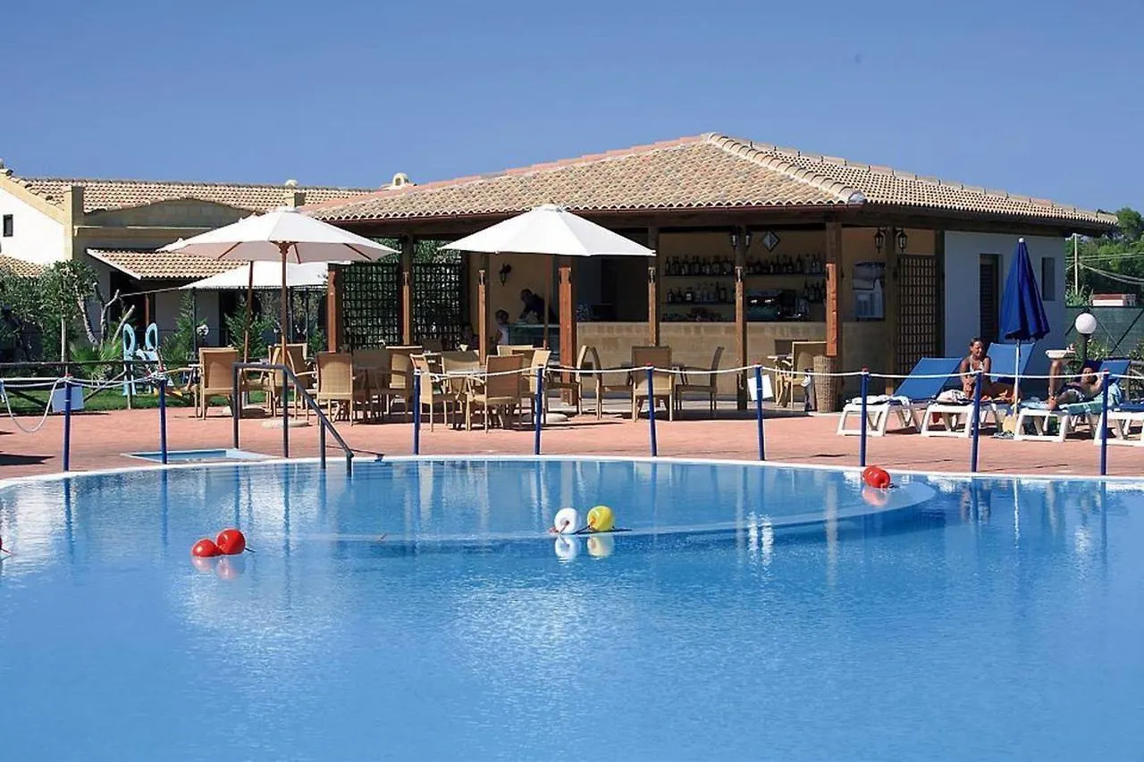 Dolcestate Hotel -Club Campofelice Di Roccella 4*,